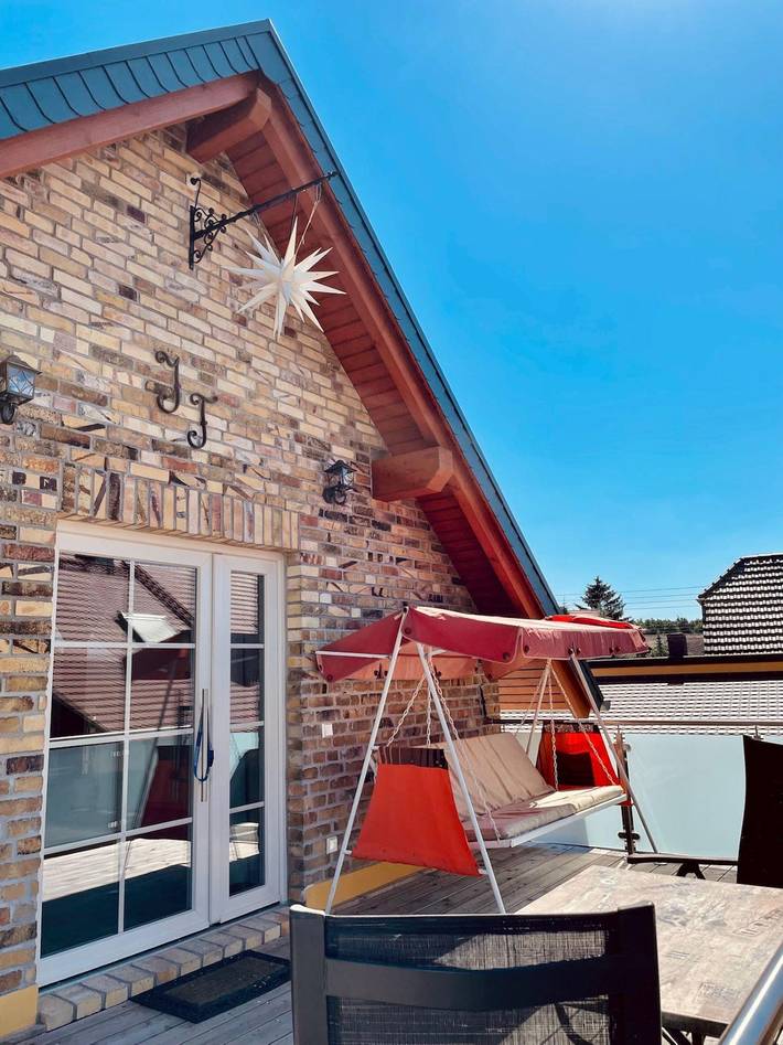 Ganze Ferienwohnung, Großzügige Ferienwohnung (70 qm) mit Süd-Balkon in Kreba-Neudorf, Oberlausitzer Heide- und Teichlandschaft