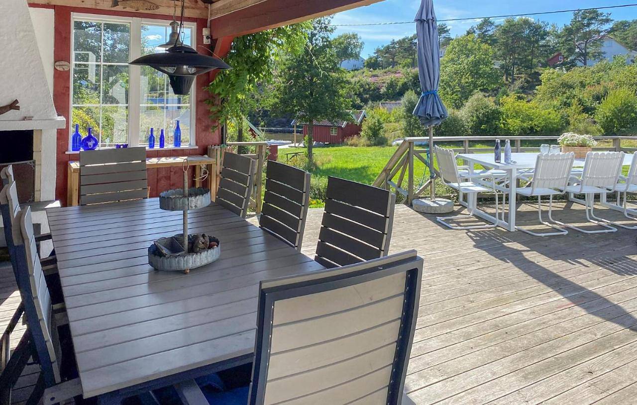 Four-Bedroom Holiday Home in Grimstad