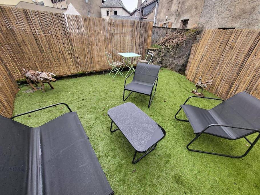 Appartement entier, Two-Bedroom Apartment in Laguiole, Parc naturel régional de l'Aubrac
