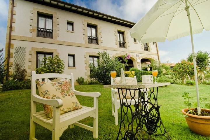 Casa rural para 3 personas, con jardín y vistas, Familias con niños en Valle del Miera - 4