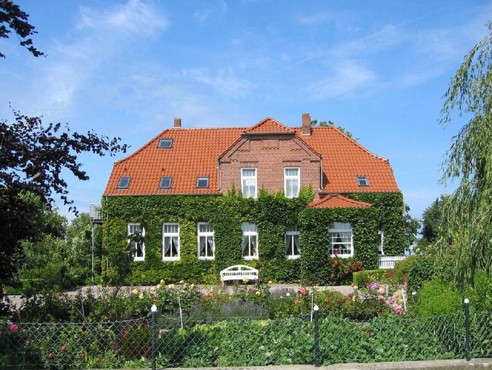 Ferienhaus für 2 Personen, mit Terrasse und Garten sowie Sauna und Ausblick in Strukkamp