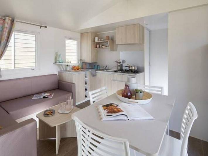 Camping pour 6 personnes, avec terrasse et piscine dans les Pyrénées-Orientales - 2
