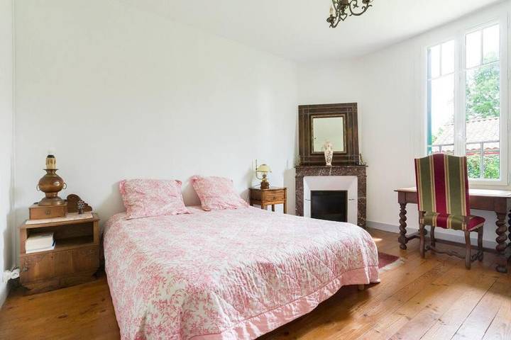 Location de vacances pour 6 personnes, avec terrasse et jardin à Coutras - 3