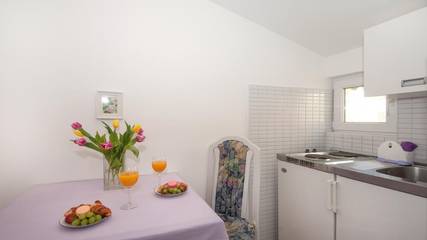 Studio für 2 Personen in Baska Voda, Split-Dalmatien, Bild 2
