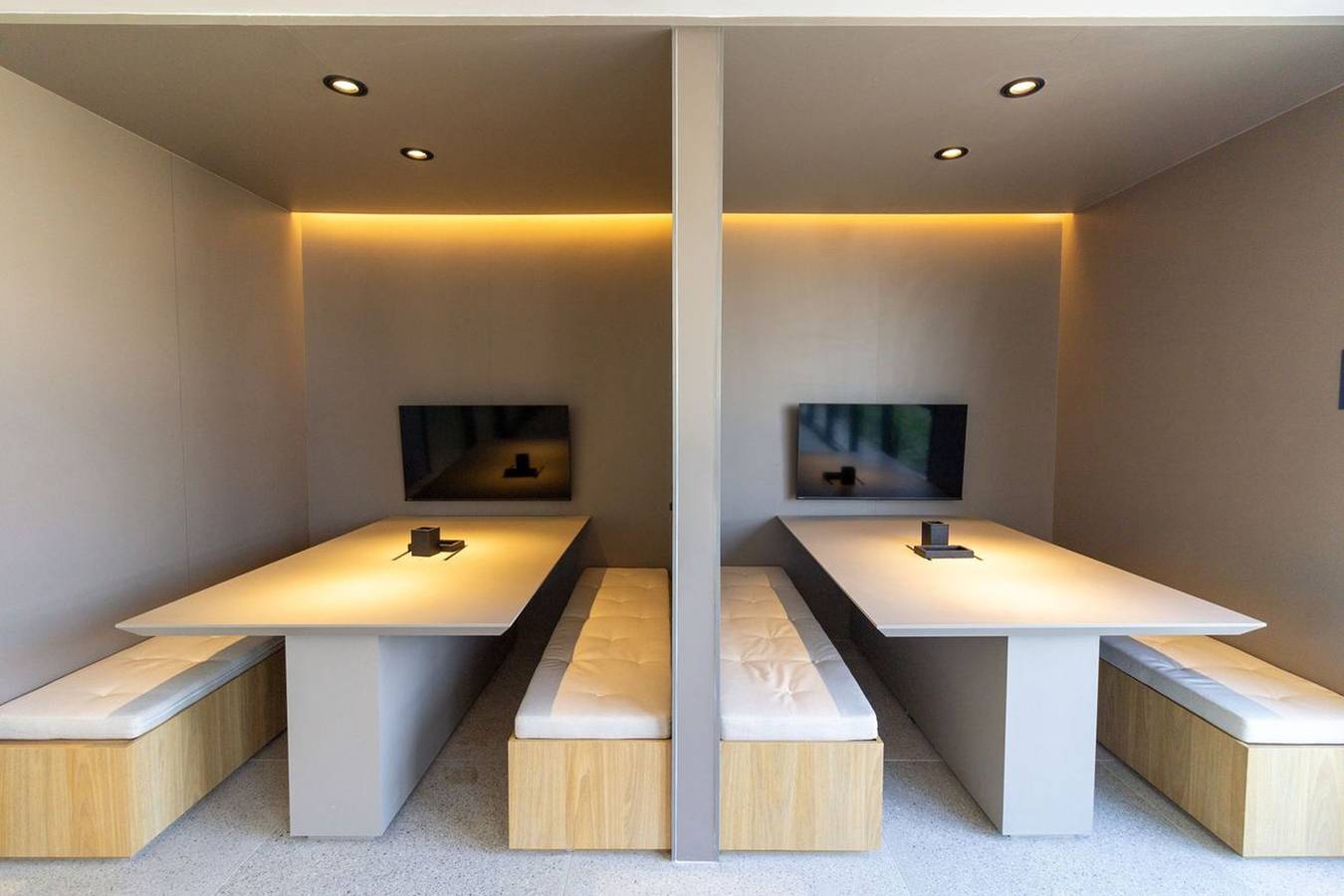 Entire studio, Studio com Varanda a 650m do metrô - Vila Mariana in Vila Mariana, São Paulo