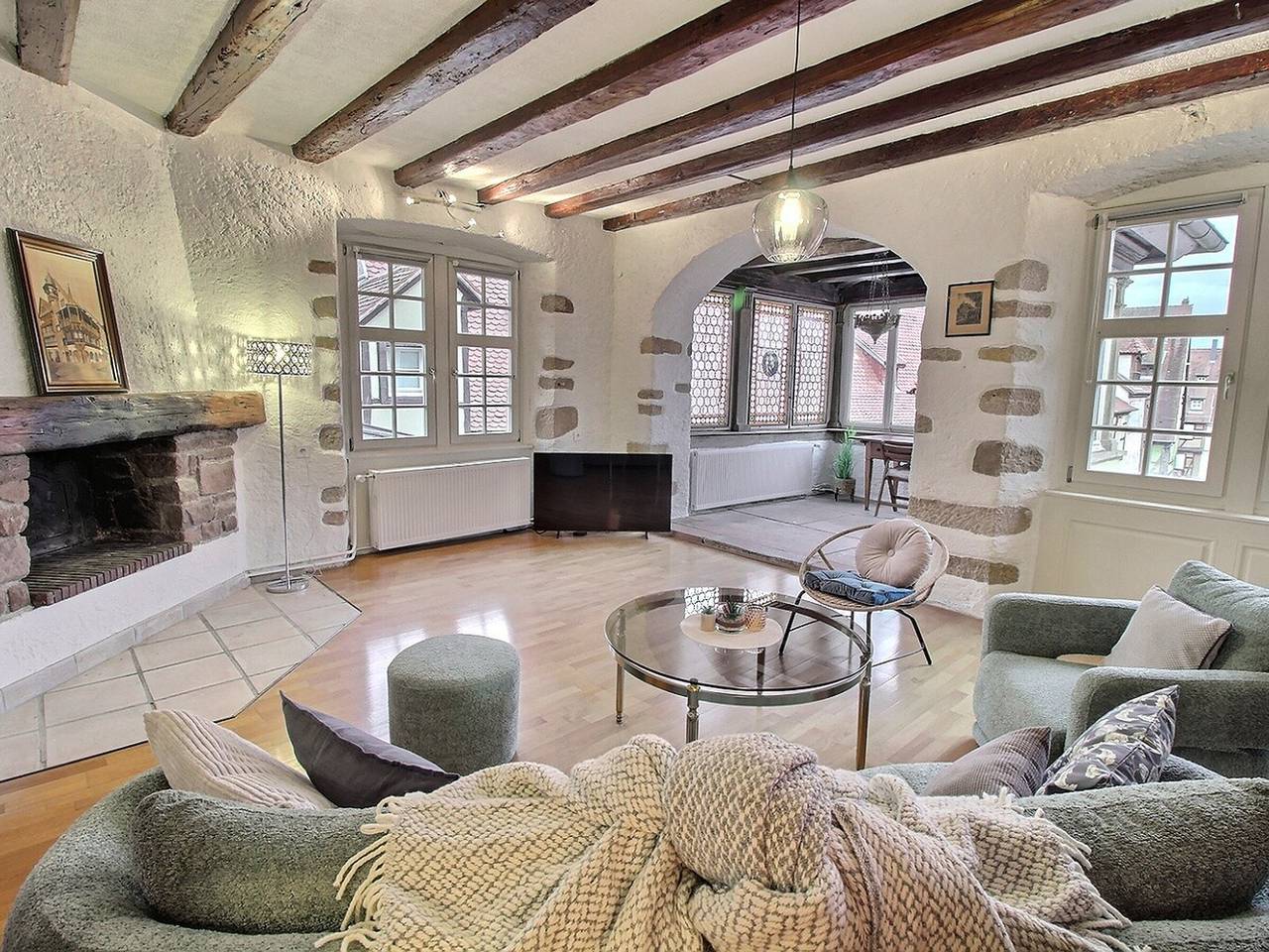 Entire apartment, Colmar: 6-person apartment, charm and modern, city center, parking included in Colmar, Colmar region