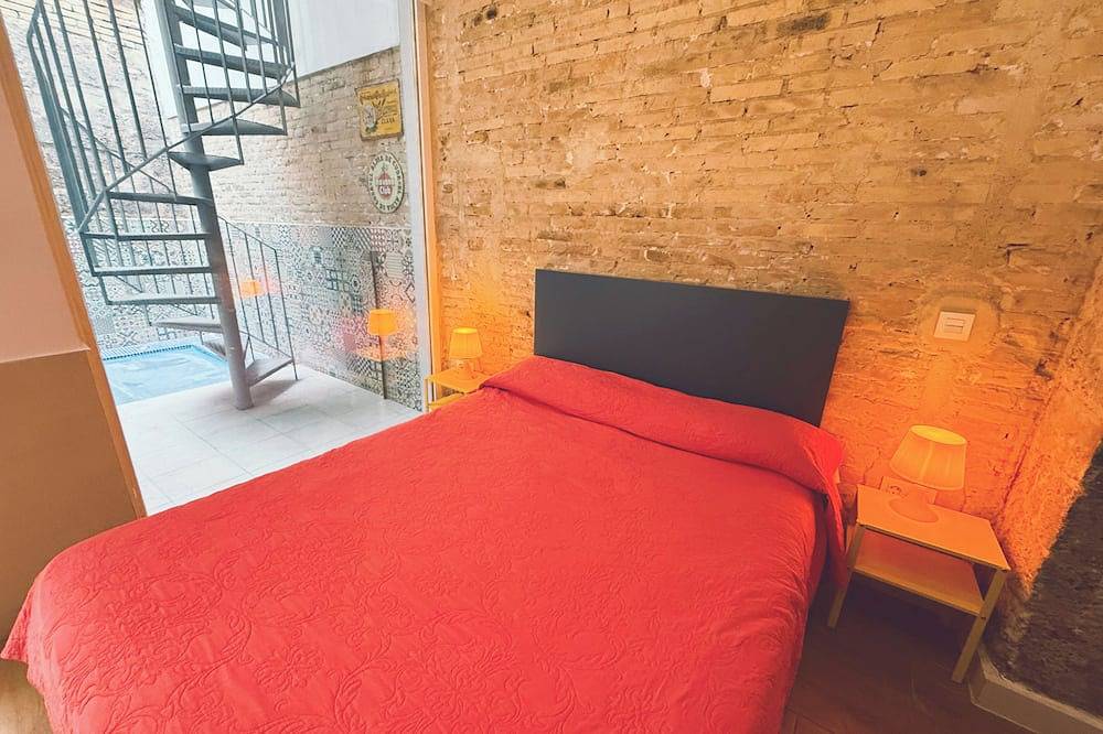 Geheel appartement, 2 independent loft with shared swimming pool in the center of Valencia in Valencia City Centre, Valencia