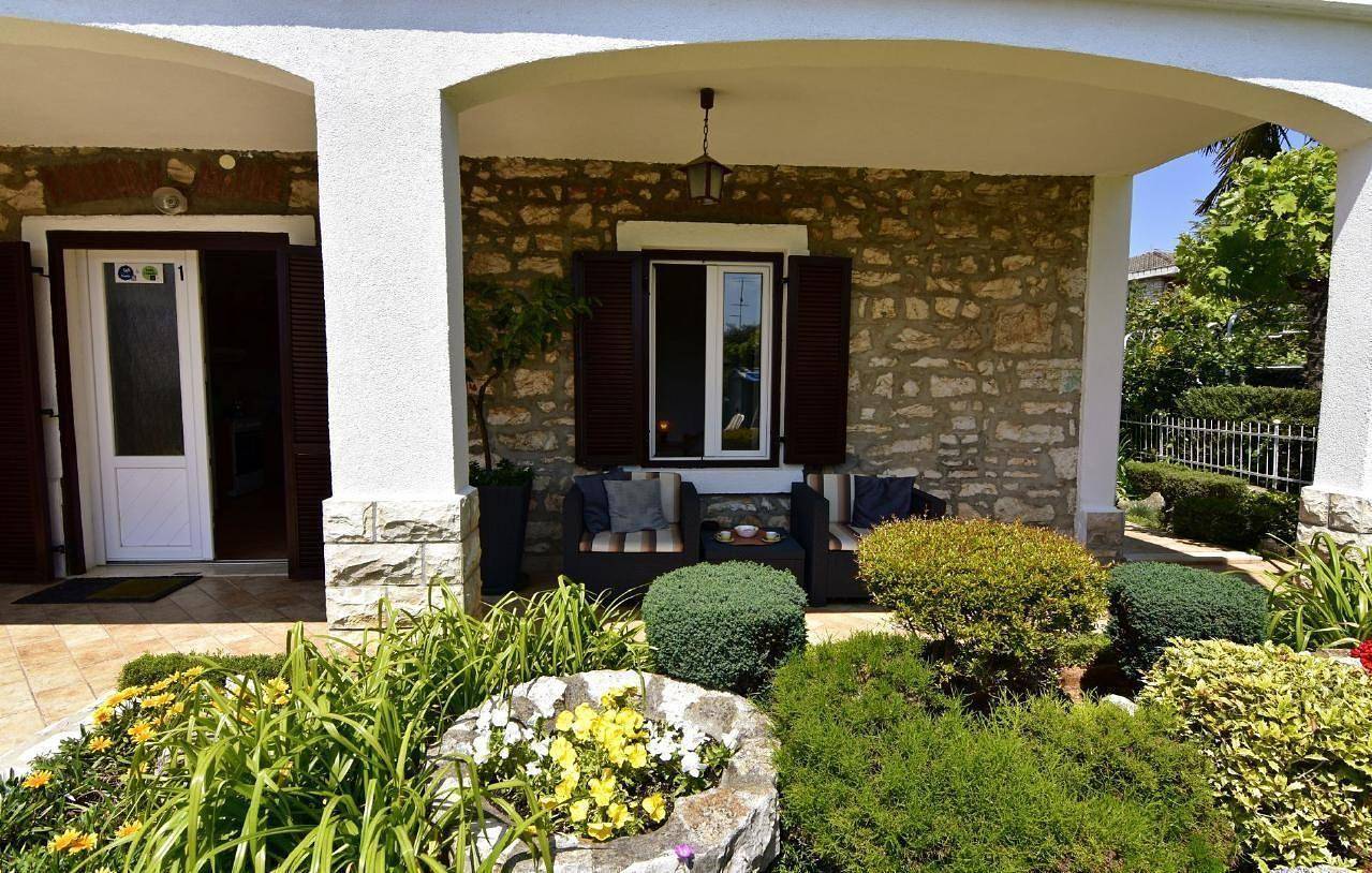 Apartamento vacacional entero, Comfortable Apartment in Umag with Large Garden in Umag, Region de Umag