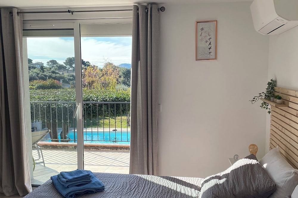 Beautiful villa in a peaceful setting not overlooked in Auribeau-sur-Siagne, Cannes region