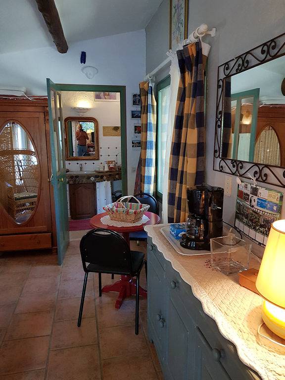 Gîte pour 2 personnes, avec jardin et piscine à Saint-Rémy-de-Provence - 2