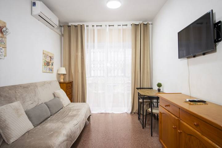 Apartment for 2 people, with balcony in Torrevieja