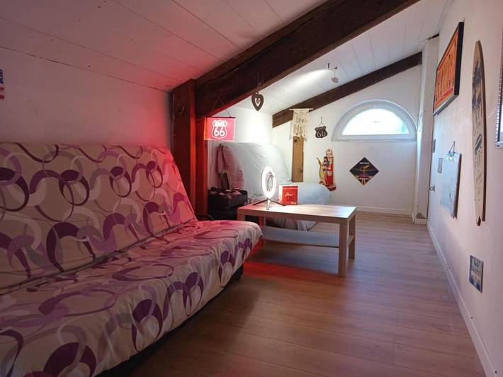 Location de vacances pour 16 personnes, avec vue ainsi que terrasse et piscine, animaux acceptés à Le Pian-sur-Garonne - 2