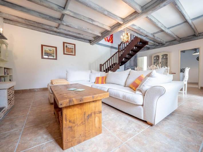 Location de vacances pour 4 personnes, avec jardin ainsi que vue et piscine, animaux acceptés à Montagrier - 4