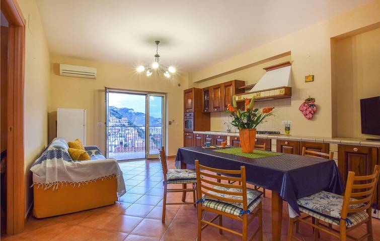 Ferienwohnung für 6 Personen, mit Terrasse in Giardini-Naxos - 2