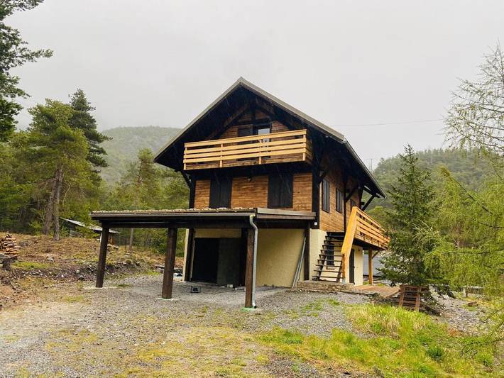 Gîte pour 4 personnes, avec jardin et vue à Méolans-Revel