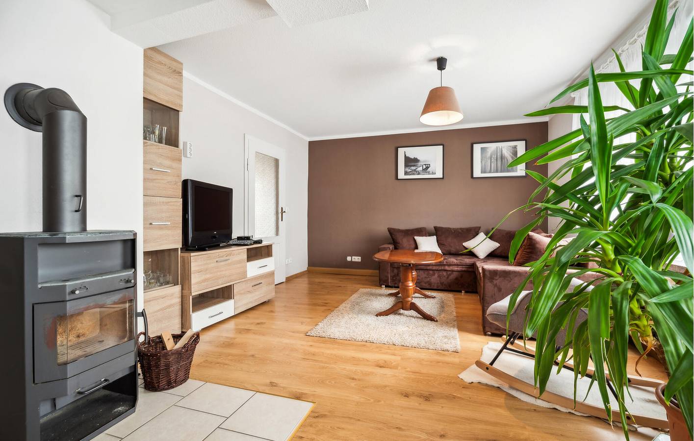 Moderne Wohnung mit Terrasse, Geschirrspüler & Parkplatz in Herschdorf in Herschdorf, Thüringer Kernland