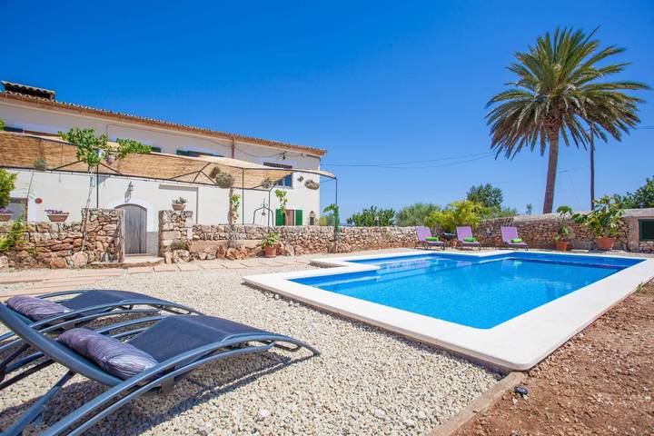 Villa für 4 Personen mit Pool in Llubí, Mallorca Inselmitte