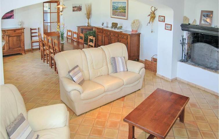 Location de vacances pour 9 personnes, avec piscine, animaux acceptés à Sainte-Croix-à-Lauze - 4