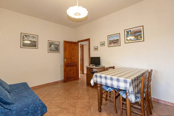 Appartamento intero, Appartamento '2' con piscina condivisa, Wi-Fi e aria condizionata in Montecatini Val di Cecina, Costa degli Etruschi