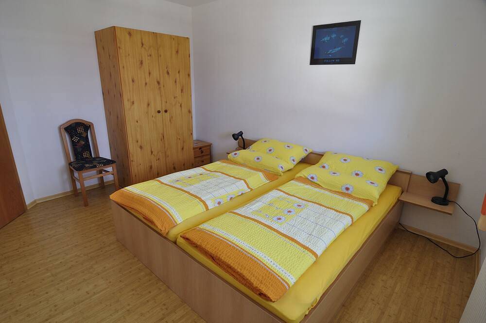 Ganze Wohnung, (1) Große idyllische Ferienwohnung in ruhiger Umgebung. in Neukirch, Region Bodensee-Oberschwaben