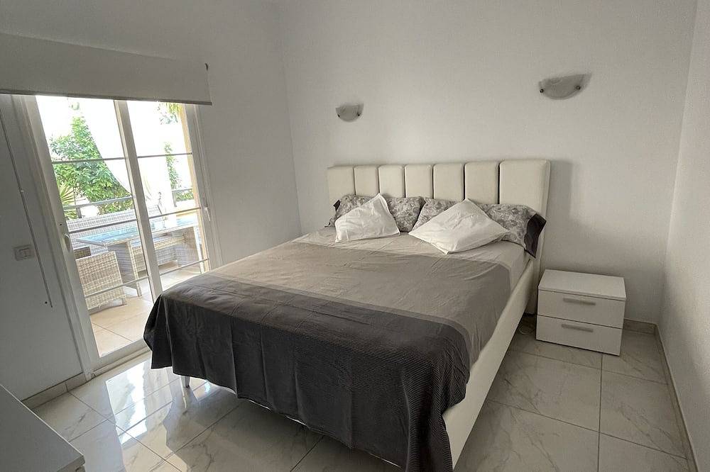 Entire apartment, Cozy apartment in Costa Adeje in Playa del Duque, Adeje