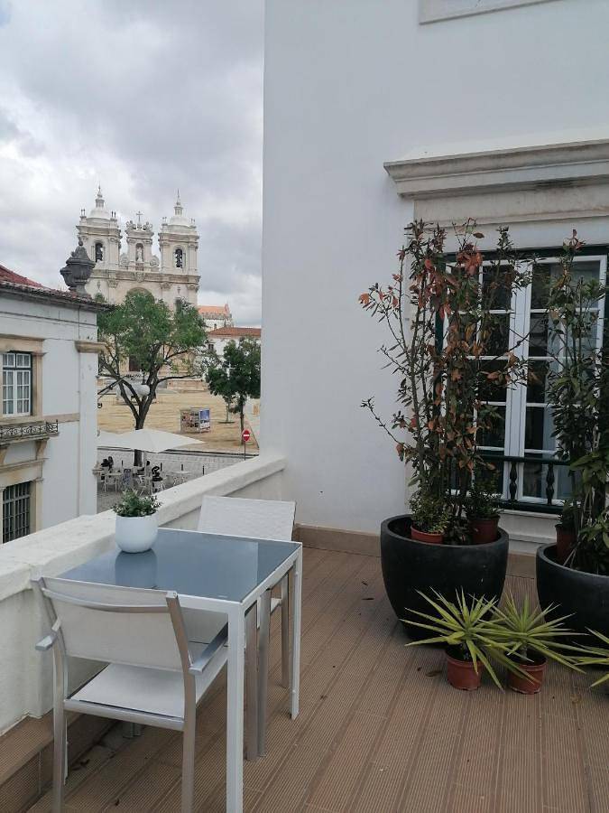 Double Room with Private External Bathroom in Alcobaça e Vestiaria, Leiria distrito