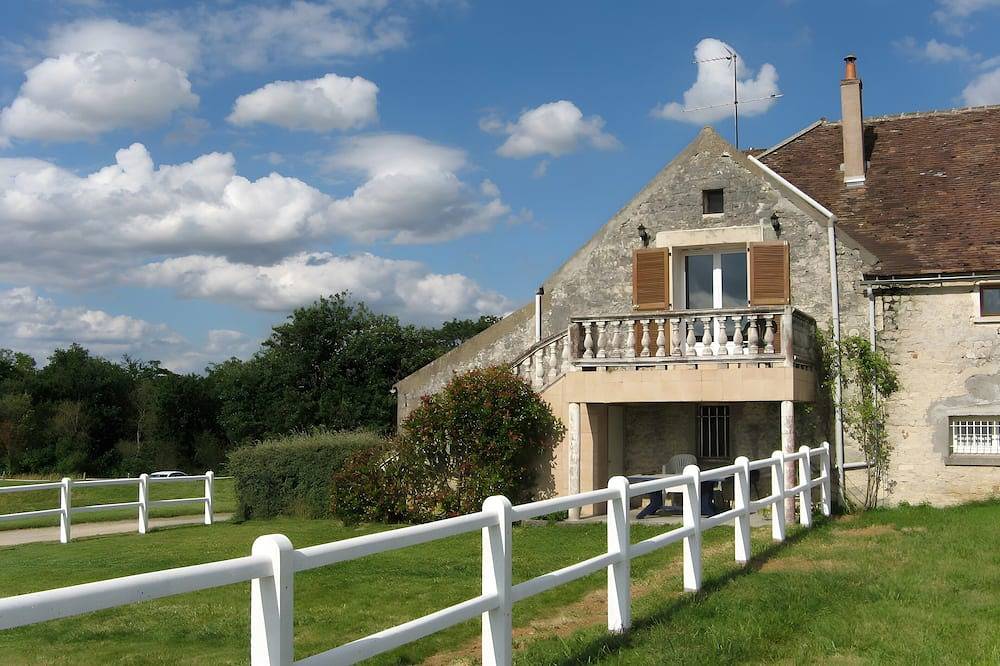 Maison de vacances Haras De La Fontaine Datcha in Poligny (Seine-et-Marne), Seine-et-Marne