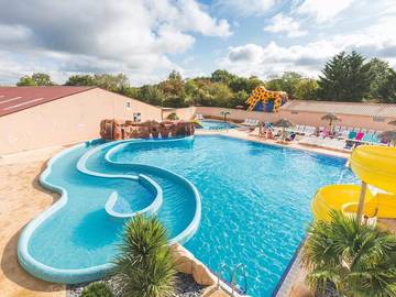 Mobil home pour 6 personnes, avec sauna à Saint-Julien-des-Landes