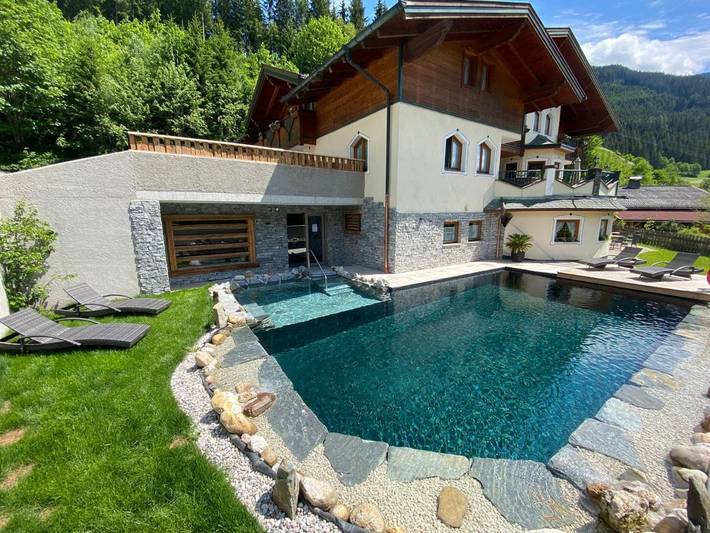 Hotel für 2 Personen, mit Balkon und Terrasse sowie Garten und Pool
