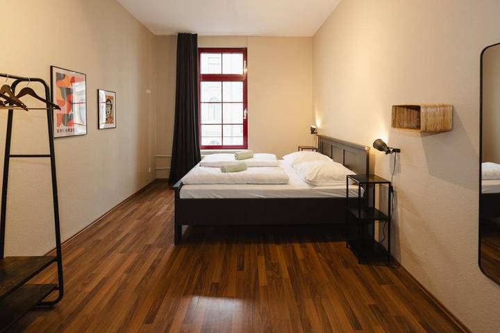 Hostel für 4 Personen, mit Terrasse und Garten in Zoo Leipzig - 2