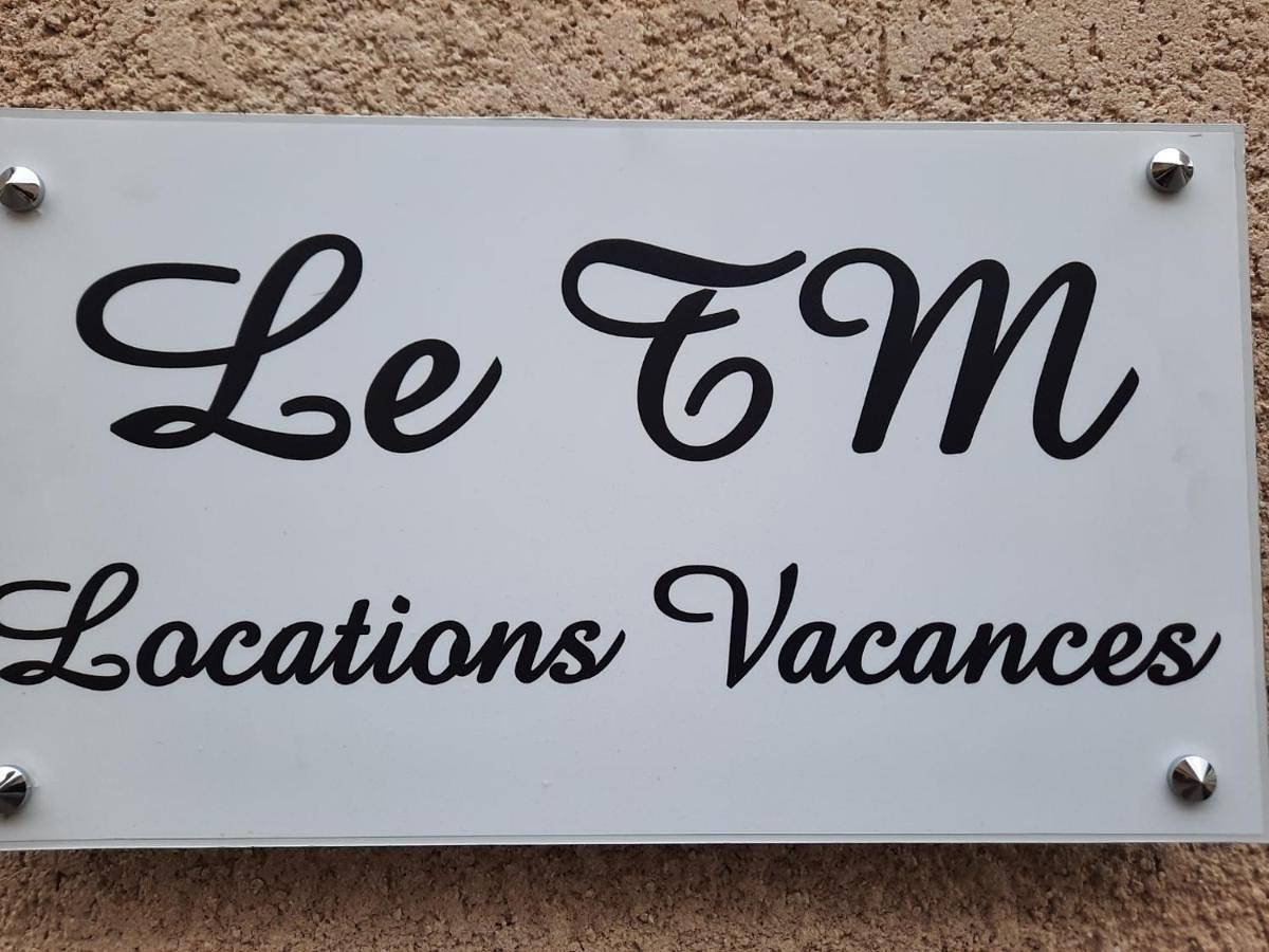 Appartement entier, One-Bedroom Apartment in Saint-Gervasy, Région de Nîmes