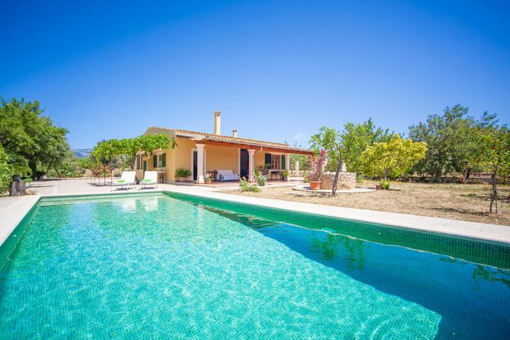Villa for 6 people in Inca