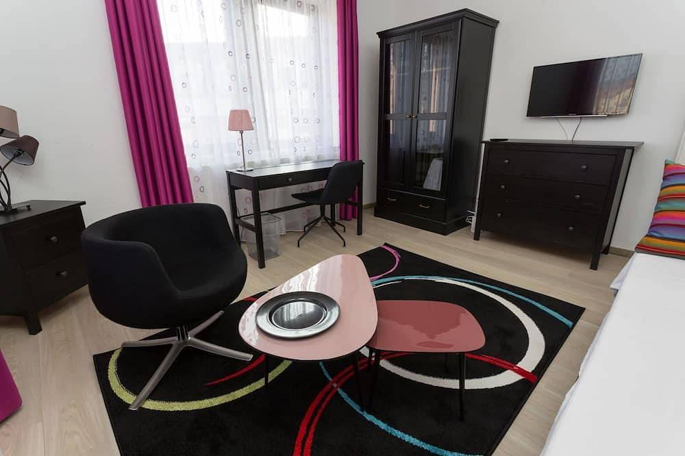 Ganze Wohnung, Superior Appartement mit Balkon zum Innenhof in Obernburg am Main in Obernburg am Main, Fränkisches Weinland