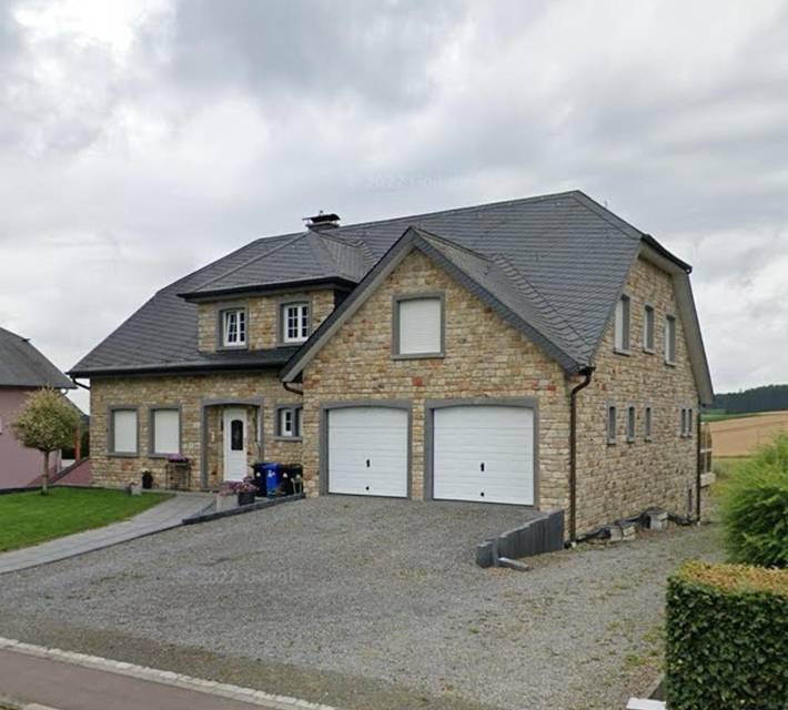 Gîte pour 4 personnes, avec Balcon et Terrasse ainsi que Jardin et Vue à Troisvierges