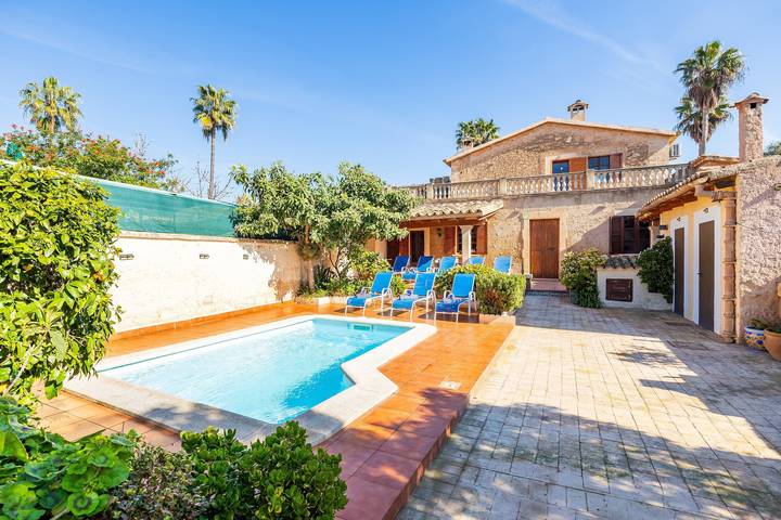 Holiday home for 10 people, with garden - 1
