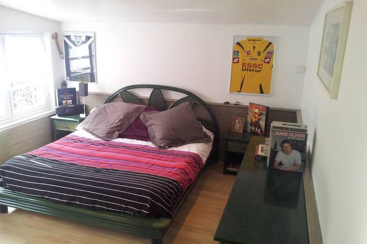 Location de vacances pour 6 personnes, avec terrasse ainsi que jardin et jacuzzi, animaux acceptés à Gradignan - 2