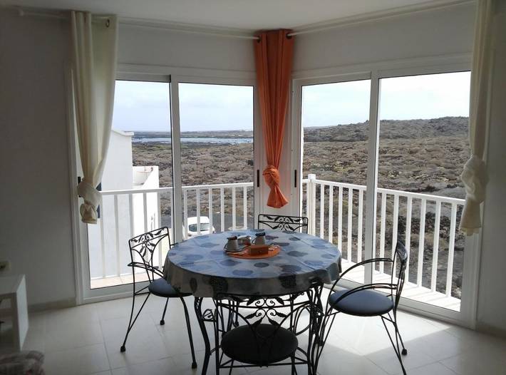 Gîte pour 2 personnes, avec terrasse et vue à Orzola - 2
