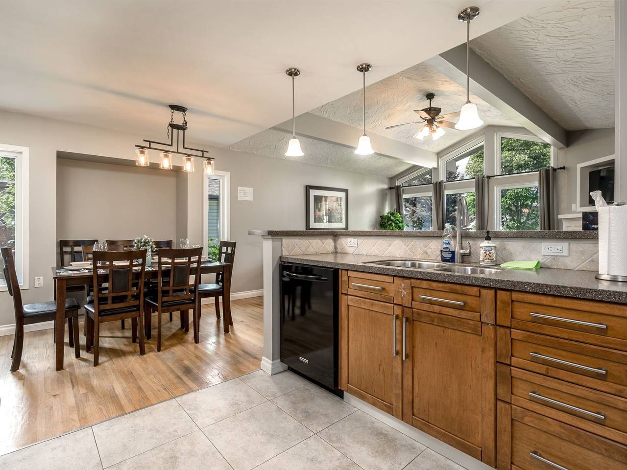 Ganzes Haus in Haysboro mit privatem Parkplatz in Calgary, Kanadische Rocky Mountains