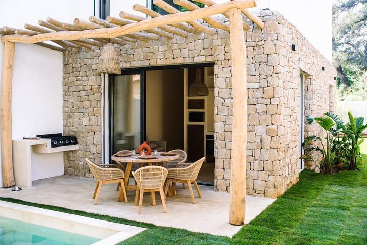 Location de vacances pour 8 personnes, avec piscine et jardin, animaux acceptés dans Plage du Débarquement (La Croix-Valmer) - 2