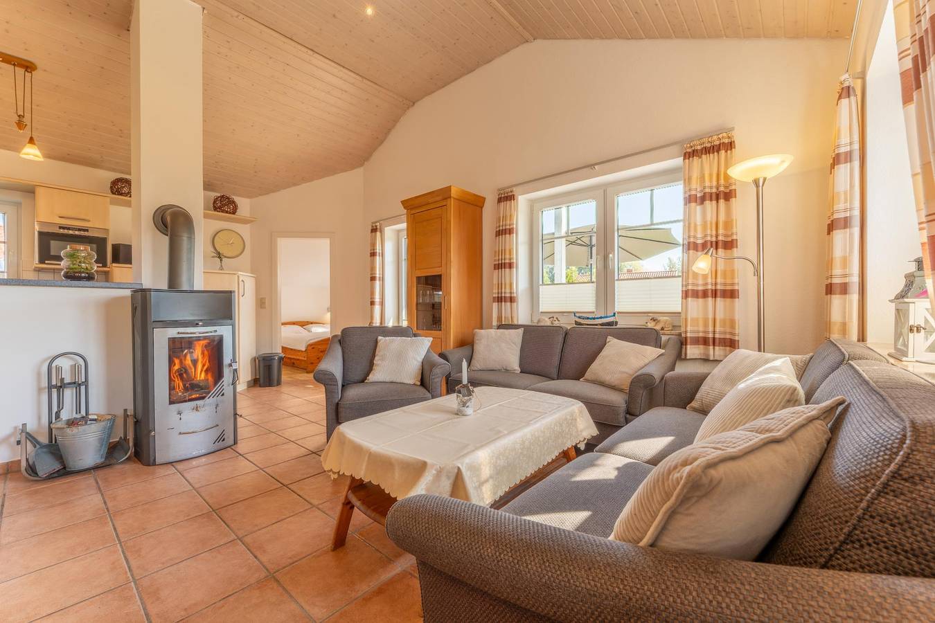 6 Personen Familienferienhaus mit Sauna, Whirlpool zwei Toiletten und Kaminofen in Otterndorf in Otterndorf, Cuxland