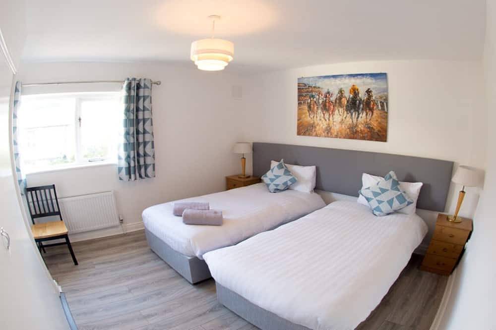 Quiet gated City Townhouse, with walking distance to all attractions. in Dublin, County Dublin
