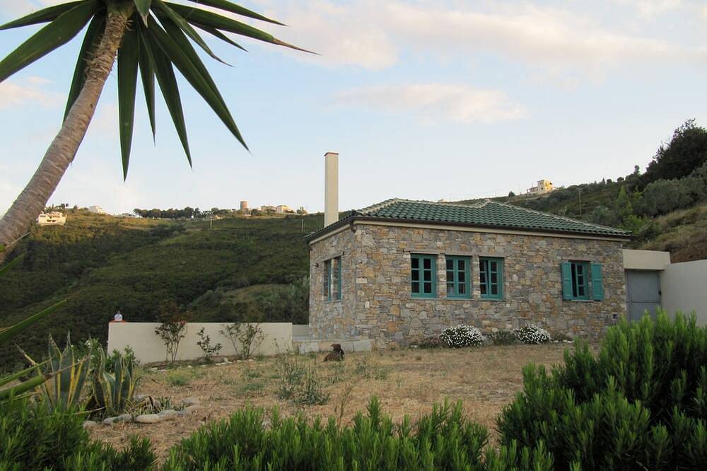Gorgeous House Exclusive Location in Alonnisos By, Alonissos