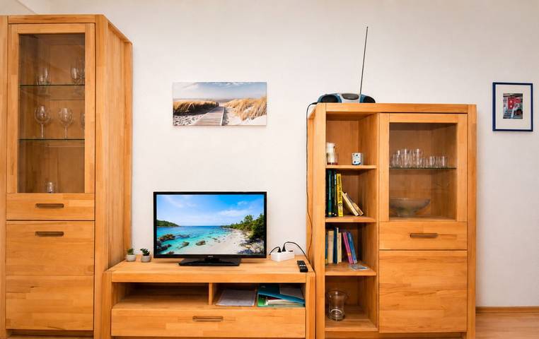 Apartamento entero, Komfortable 54 m² Ferienwohnung in ruhiger Lage mit Terrasse für 4 Personen in Warnemünde Strand, Warnemünde
