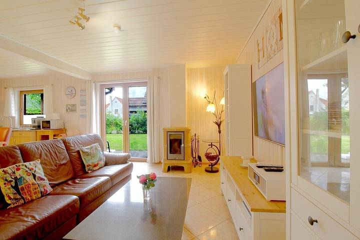 Ferienhaus für 6 Personen, mit Terrasse und Garten sowie Sauna in Dorum