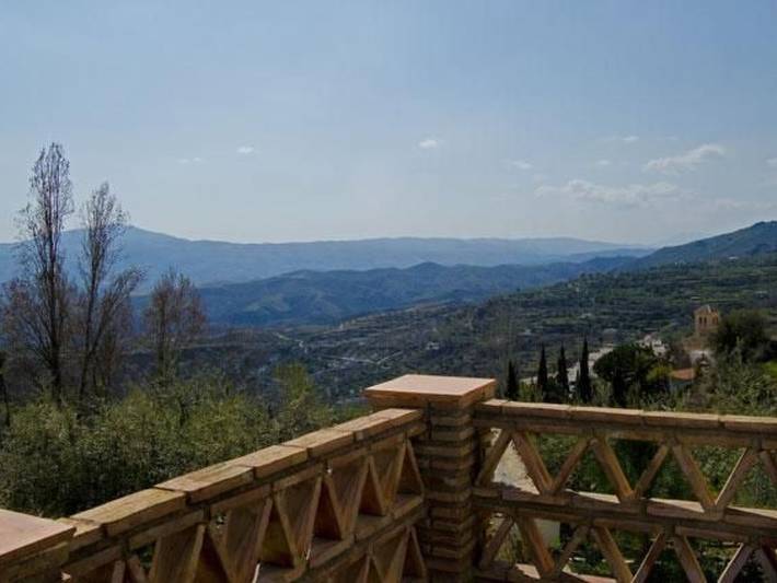 Casa rural para 12 personas, con balcón además de piscina y jardín en Válor - 4