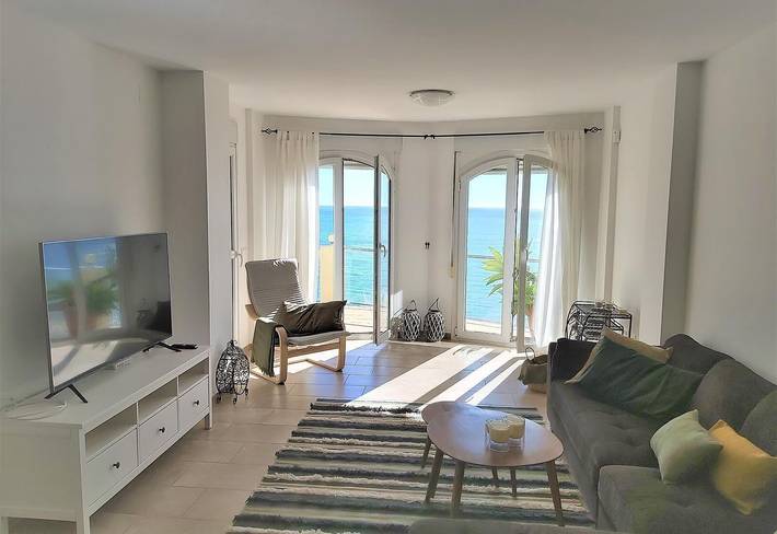 Ganze Wohnung, Apartment „Beach Town Views“ mit Meerblick, Wlan und Klimaanlage in La Capellania, Benalmádena