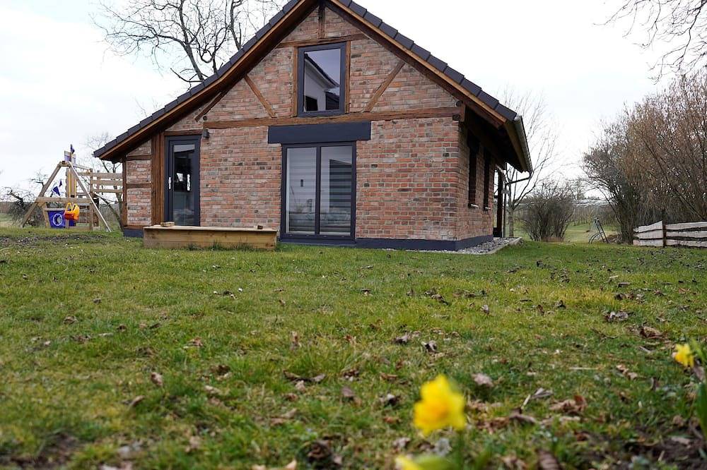 Chalet im Grünen nahe Friedrichshafen (Bodensee) in Friedrichshafen, Region Bodensee-Oberschwaben