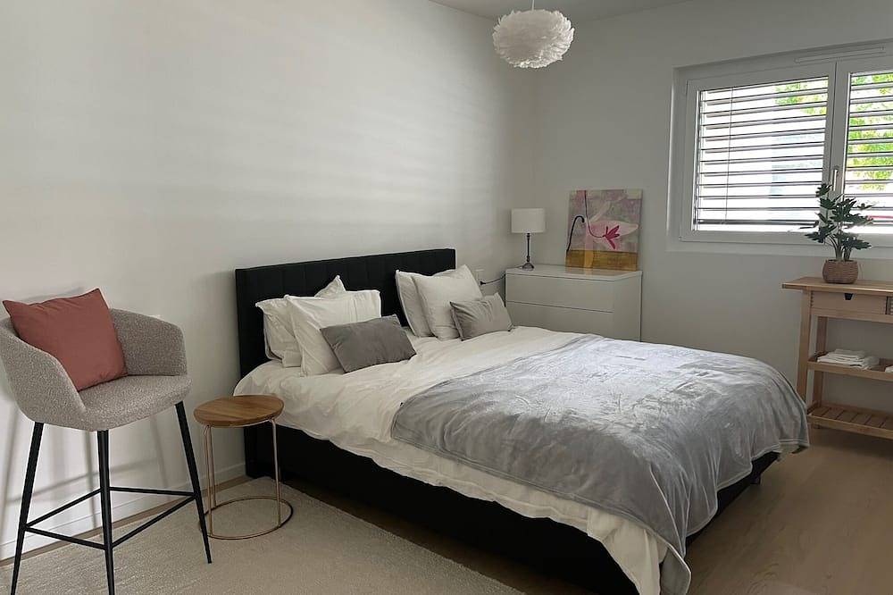 Ganze Wohnung, Luxury lakeside home Geneva Lausanne in Rolle, Genfer See