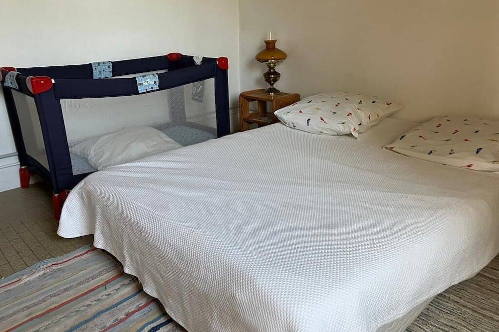 Large house with sea view in Lilia in Lilia, Plouguerneau