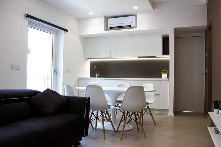 Location de vacances pour 2 personnes, avec vue et terrasse dans Soverato Marina - 3